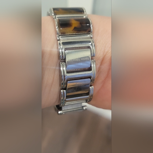 Michael Kors Tortoise Shell  Watch main image 8